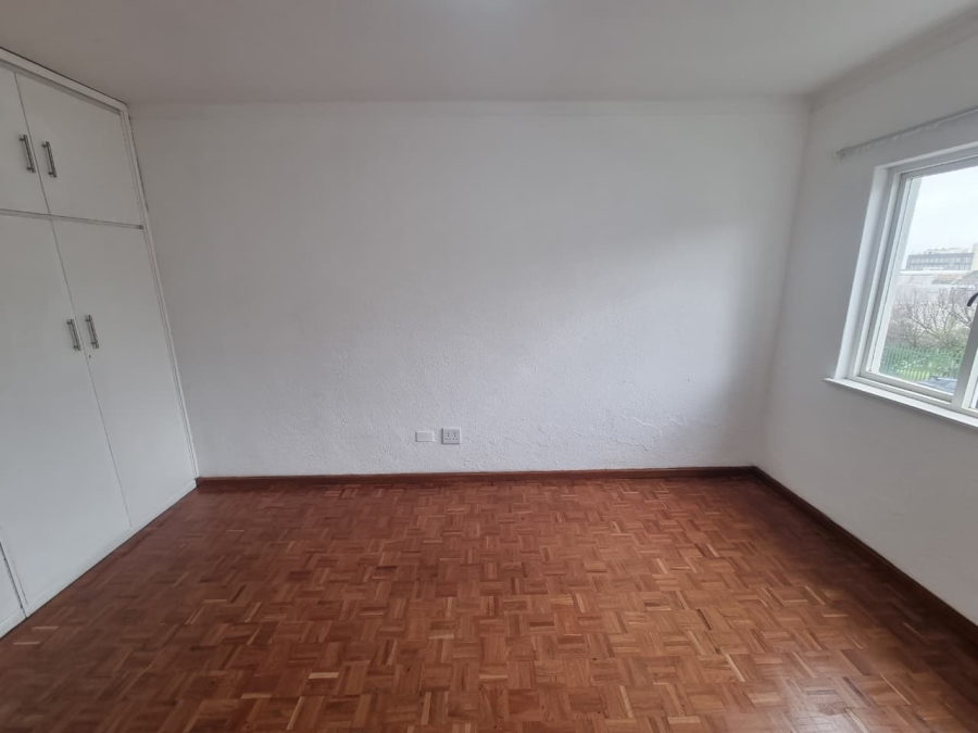 1 Bedroom Property for Sale in Sea Point Western Cape
